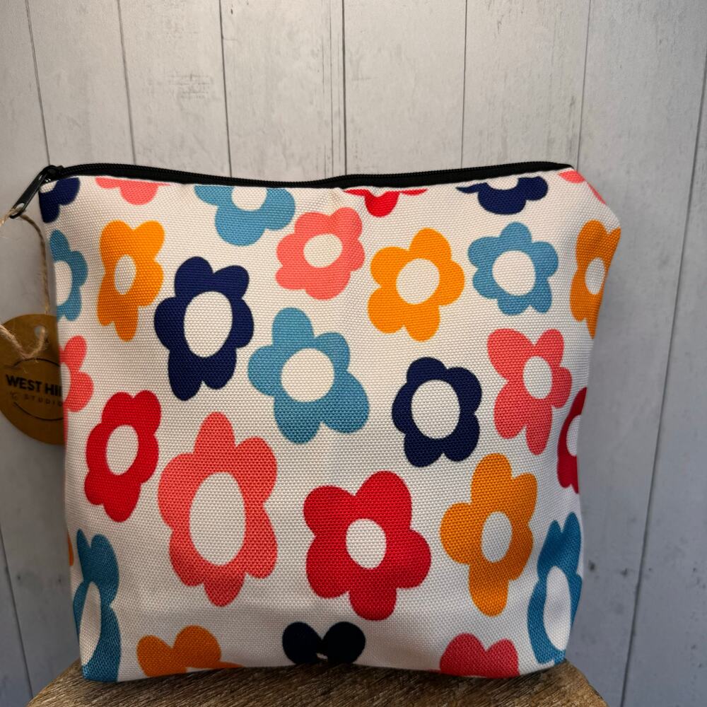 Colorful Makeup Bag Daisy Flowers Bag Artist Pouch NEW FAST SHIP 8 x 7